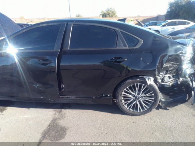 3KPF54AD1PE548045 KIA Forte Gt-line