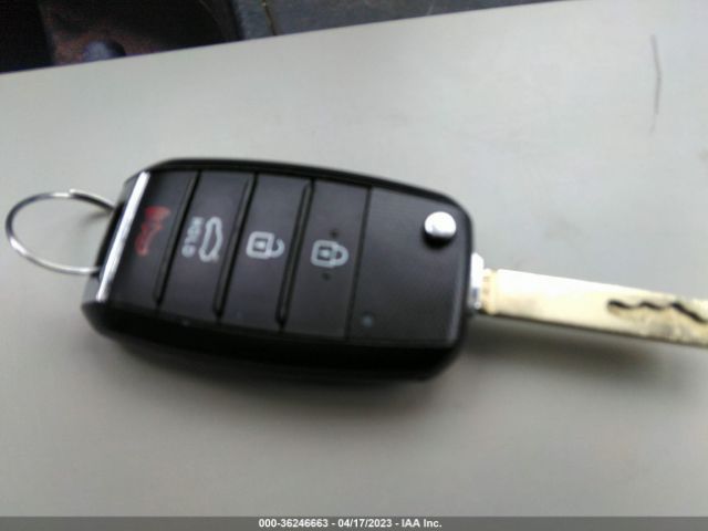 3KPA25ADXME402263 KIA Rio 5-door S