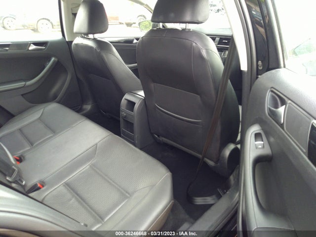 3VWL17AJ5HM267585 Volkswagen Jetta 1.8t Sel