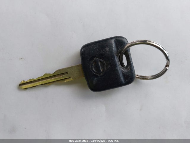 2001 NISSAN PATHFINDER SE VIN: JN8DR09X21W564310