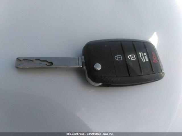 5XXGT4L38LG390111 KIA Optima Lx