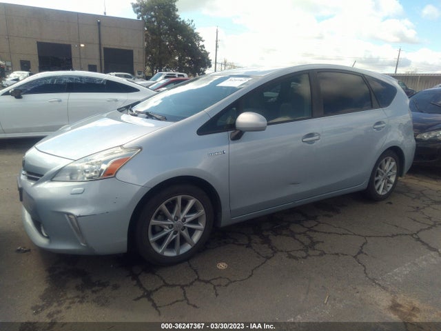 Toyota Prius V Two/three/five 2014 JTDZN3EU9E3320817 Image 2