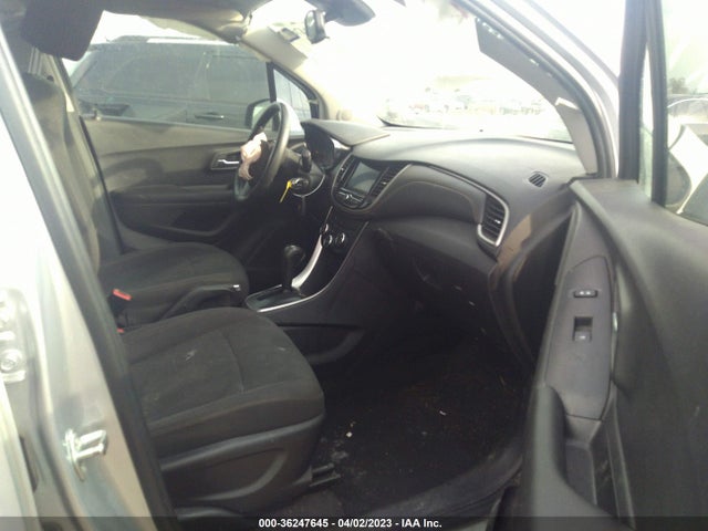 Chevrolet TRAX LS 2020 3GNCJKSB7LL308429 Image 5