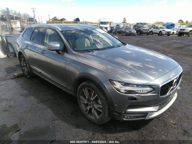 2017 Volvo V90, VIN: YV4A22NL4H1004438