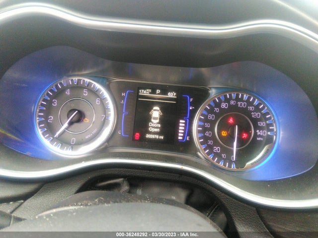 1C3CCCAB3GN152751 Chrysler 200 Limited