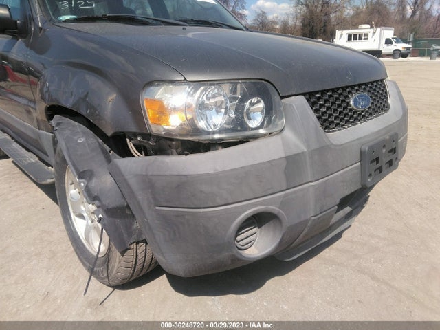 2005 FORD ESCAPE XLS VIN: 1FMYU92Z75DA03402
