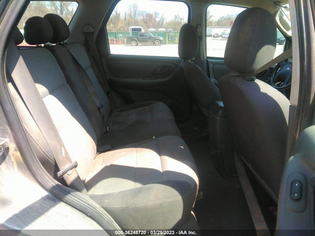 2005 FORD ESCAPE XLS VIN: 1FMYU92Z75DA03402