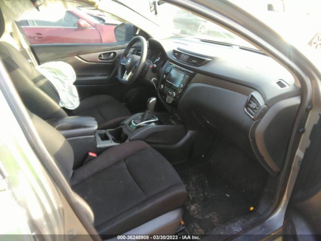 JN1BJ1CR5KW318107 Nissan Rogue Sport S