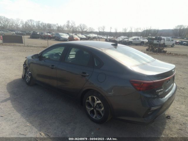 3KPF24AD0ME277404 KIA Forte Lxs