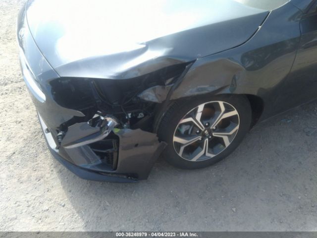 3KPF24AD0ME277404 KIA Forte Lxs