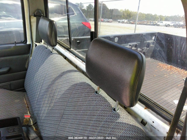 1996 NISSAN TRUCK XE VIN: 1N6SD11S0TC352207