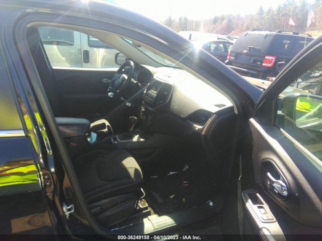 1C4PJMCB6FW715340 Jeep Cherokee Latitude