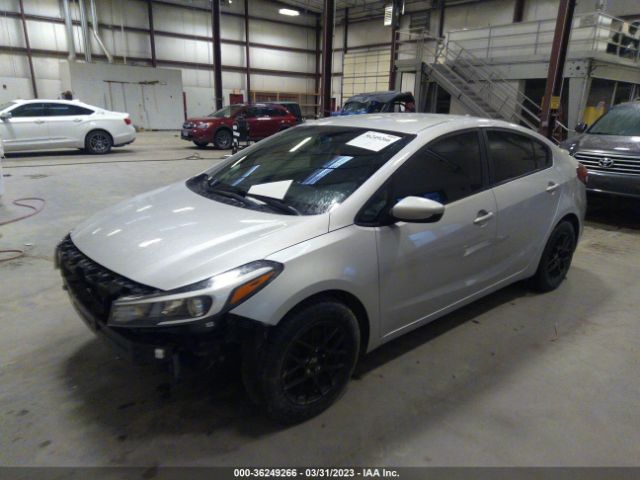 3KPFK4A7XHE110547 KIA FORTE LX