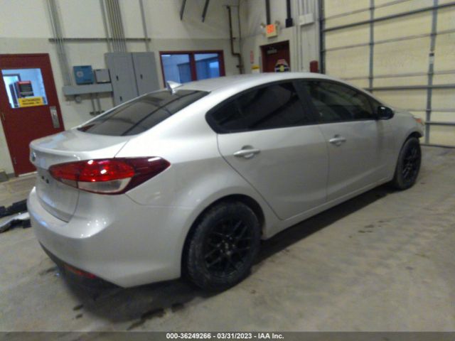 3KPFK4A7XHE110547 KIA FORTE LX