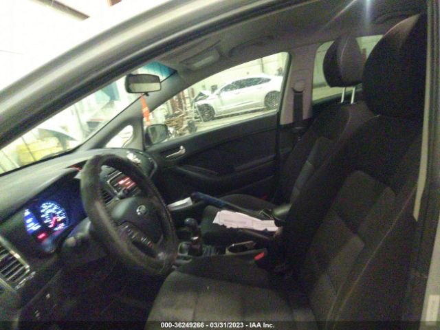 3KPFK4A7XHE110547 KIA FORTE LX