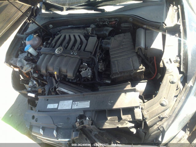 Volkswagen Passat 3.6l V6 Sel Premium 2015 1VWCM7A31FC025593 Image 11