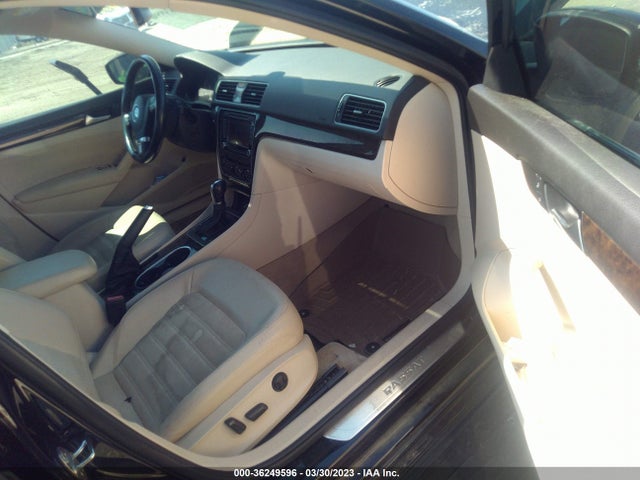 Volkswagen Passat 3.6l V6 Sel Premium 2015 1VWCM7A31FC025593 Image 6