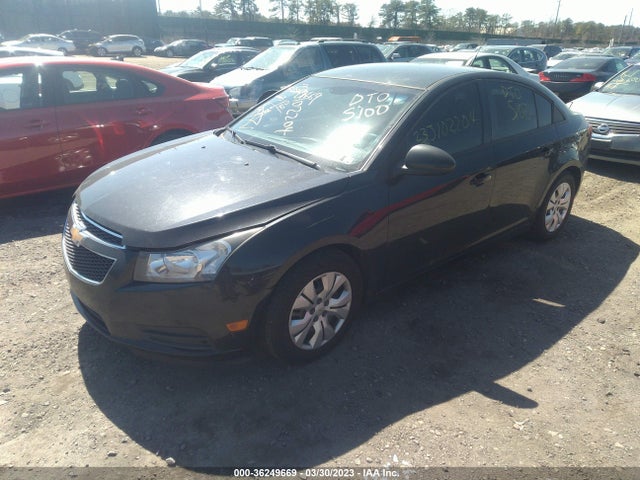 Chevrolet Cruze Ls Manual 2014 1G1PB5SG0E7149371 Image 2