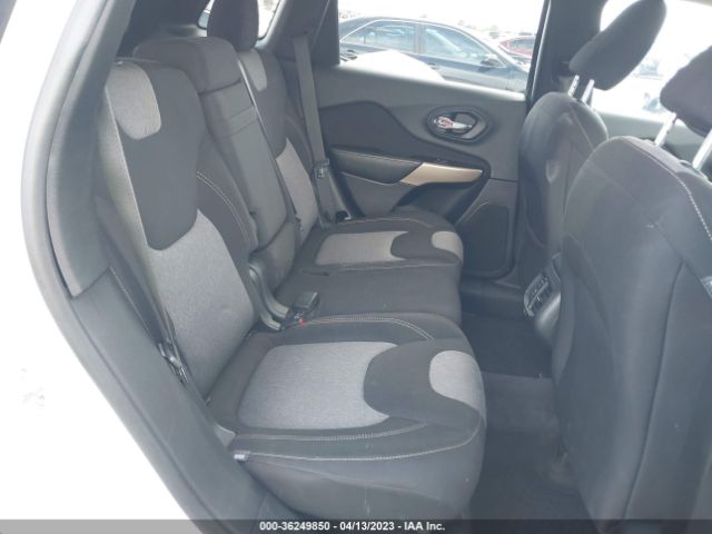 1C4PJMCB5JD532418 Jeep Cherokee Latitude