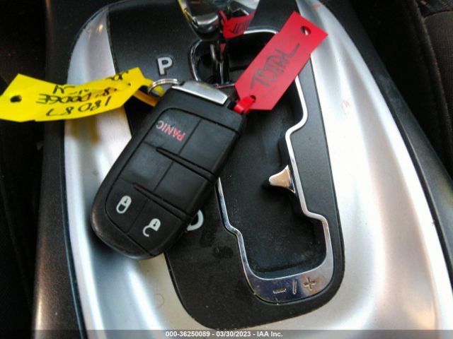3C4PDCAB7JT382701 Dodge JOURNEY SE