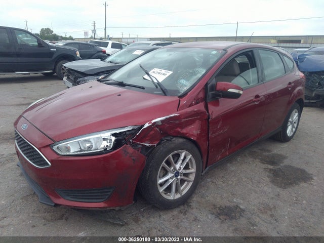 Ford FOCUS SE 2017 1FADP3K26HL216870 Image 2