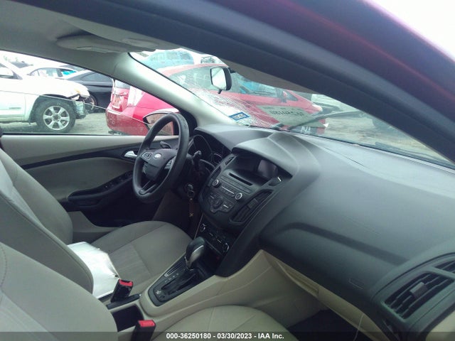 Ford FOCUS SE 2017 1FADP3K26HL216870 Image 6