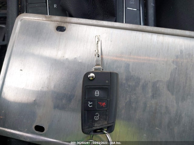 Volkswagen TIGUAN S 2019 3VV1B7AX4KM090029 Image 11