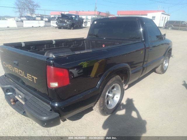 2002 CHEVROLET S-10 VIN: 1GCCS145928239831