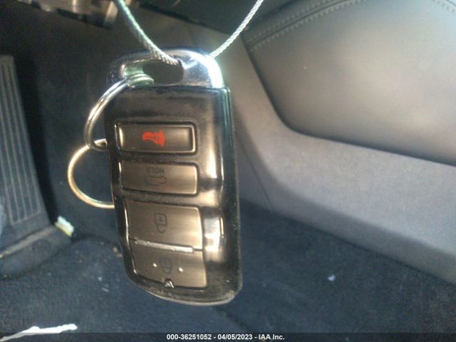 KNALC4J17H5072053 KIA Cadenza Limited