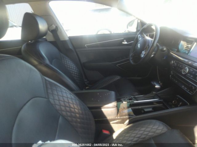 KNALC4J17H5072053 KIA Cadenza Limited