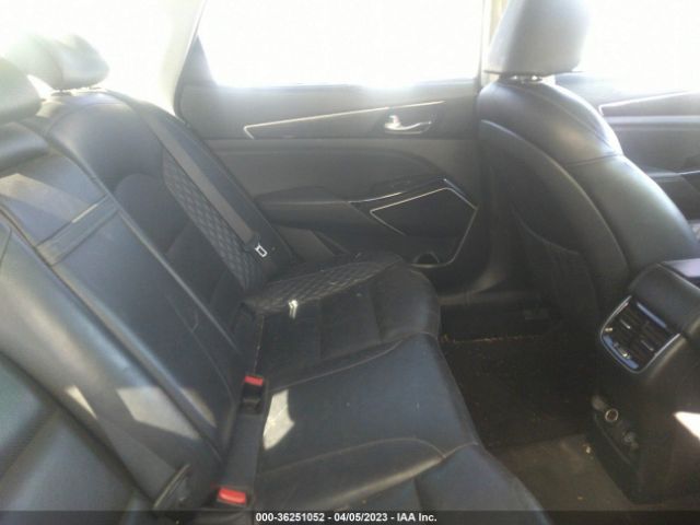 KNALC4J17H5072053 KIA Cadenza Limited