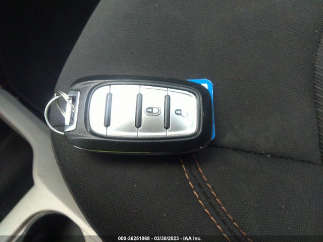 2C4RC1CGXHR565922 Chrysler Pacifica Lx