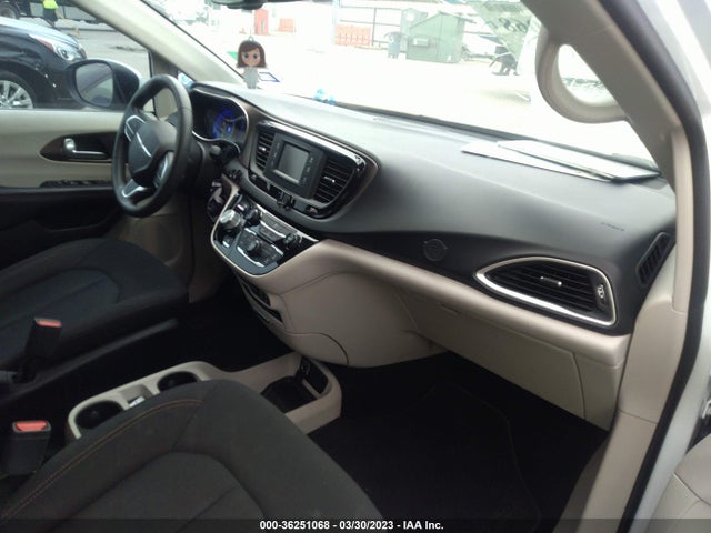 2C4RC1CGXHR565922 Chrysler Pacifica Lx
