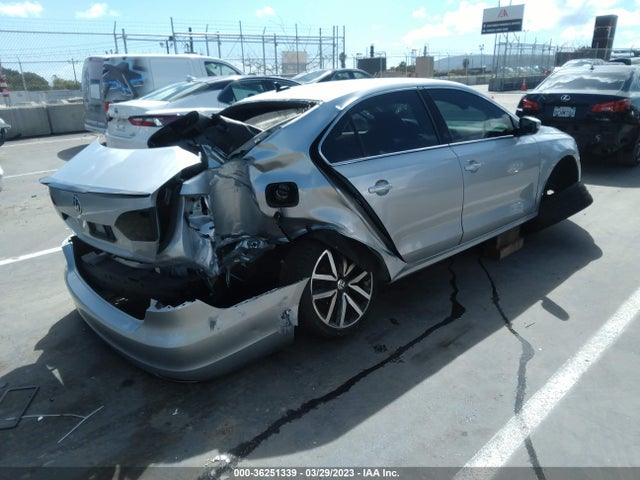 3VWD17AJ9EM314200 Volkswagen Jetta Sedan Se