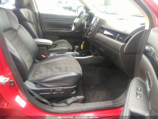 JA4AD3A30KZ038145 Mitsubishi Outlander Se