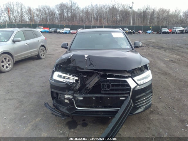 WA1GFCFS5GR004181 Audi Q3 Prestige