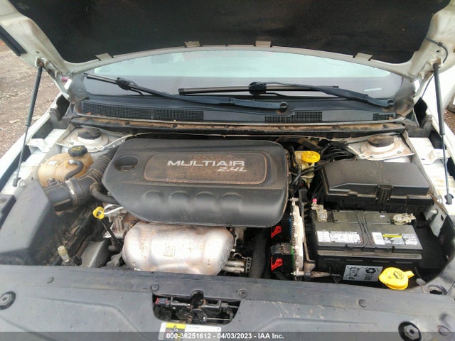 1C3CCCAB4GN153889 Chrysler 200 Limited