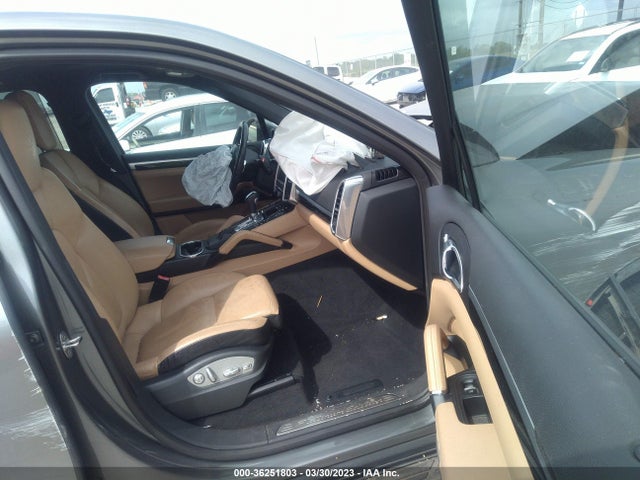 2014 Porsche Cayenne, VIN: WP1AA2A28ELA09157