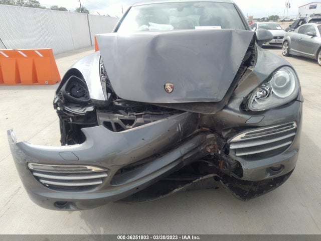 2014 Porsche Cayenne, VIN: WP1AA2A28ELA09157