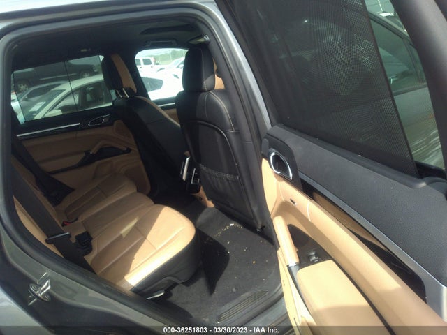 2014 Porsche Cayenne, VIN: WP1AA2A28ELA09157