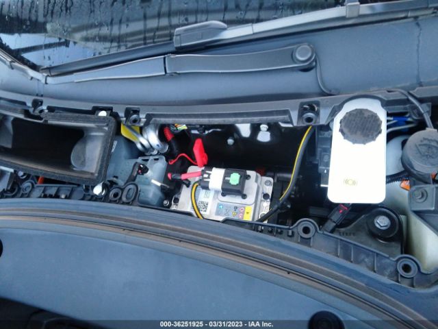 5YJ3E1EB8PF416663 Tesla MODEL 3