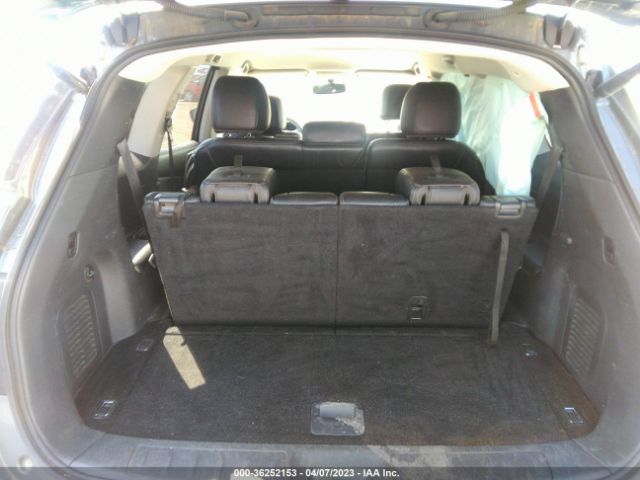 5N1DR2MM5JC643861 Nissan Pathfinder Sl