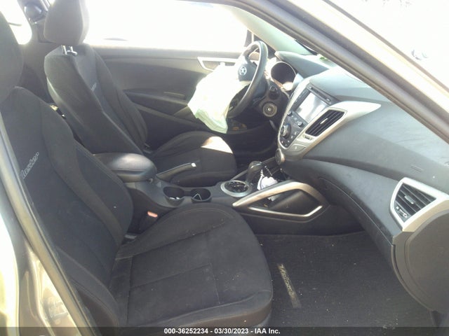 2016 HYUNDAI VELOSTER VIN: KMHTC6ADXGU268741