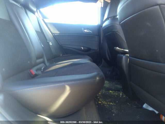 19UDE2F84GA005591 Acura Ilx W/premium