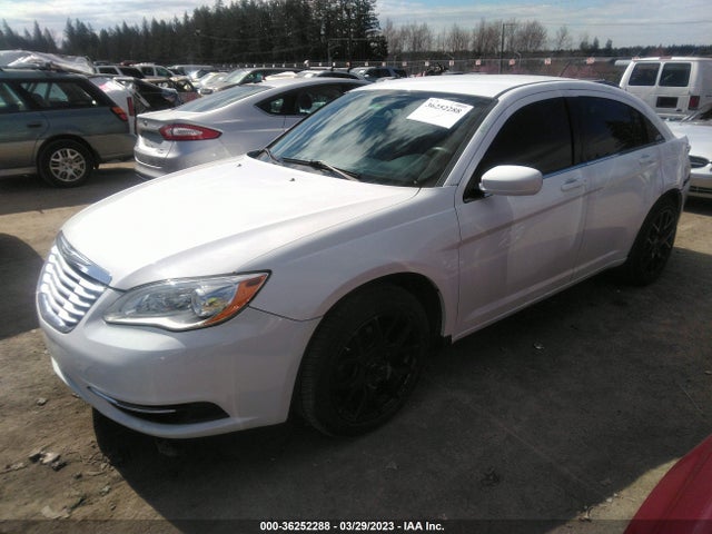 1C3CCBAB9EN124590 Chrysler 200 LX