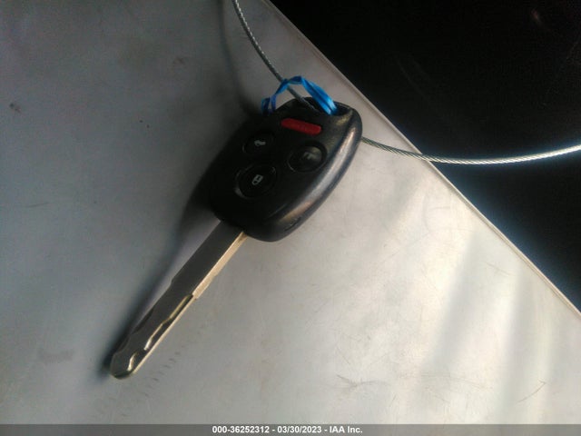 2005 HONDA ACCORD CPE EX-L VIN: 1HGCM72615A013600