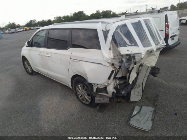 KNDMB5C10F6056801 KIA SEDONA LX