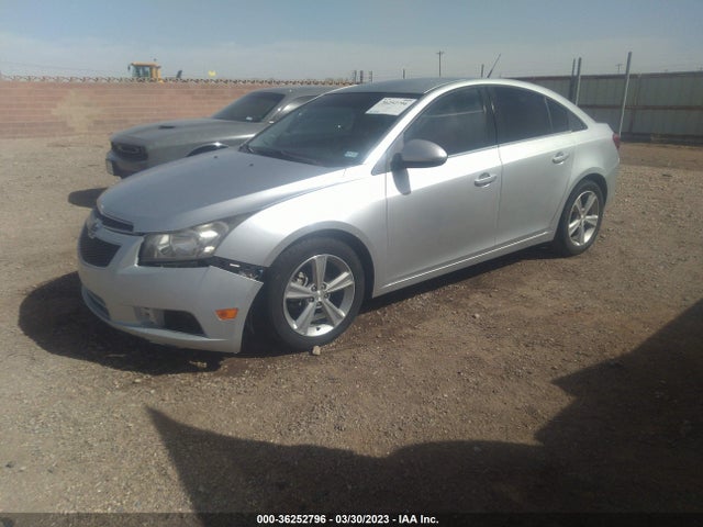 Chevrolet Cruze 2lt 2014 1G1PE5SB0E7118732 Image 2