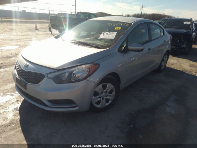KNAFK4A60G5565194 KIA FORTE LX