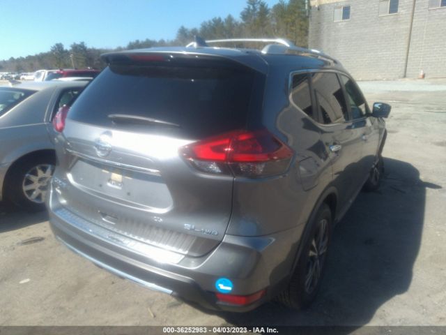 JN8AT2MVXJW306817 Nissan Rogue Sl